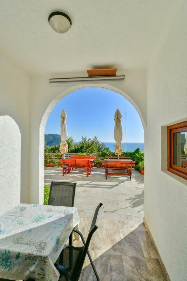 Pataki Guesthouse Petrovac Εξωτερικό φωτογραφία