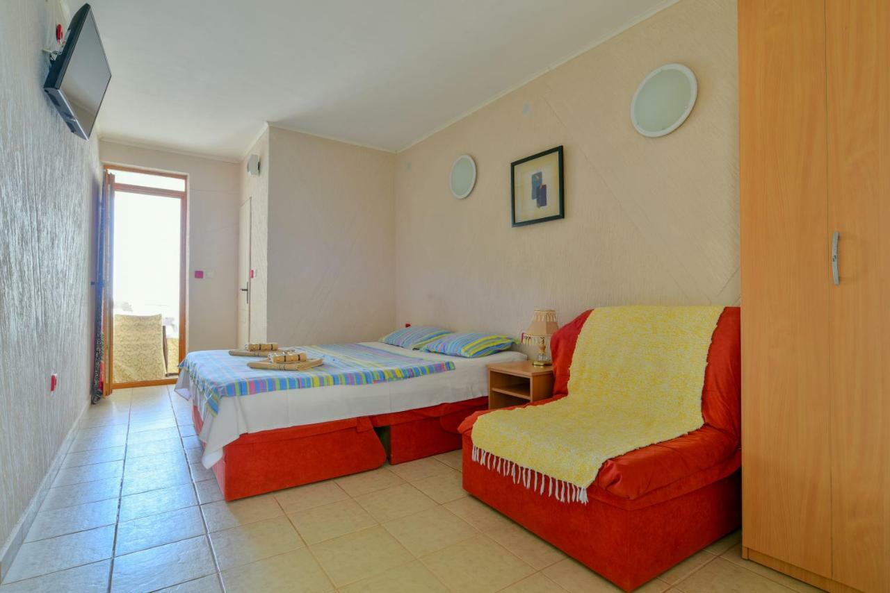 Pataki Guesthouse Petrovac Εξωτερικό φωτογραφία