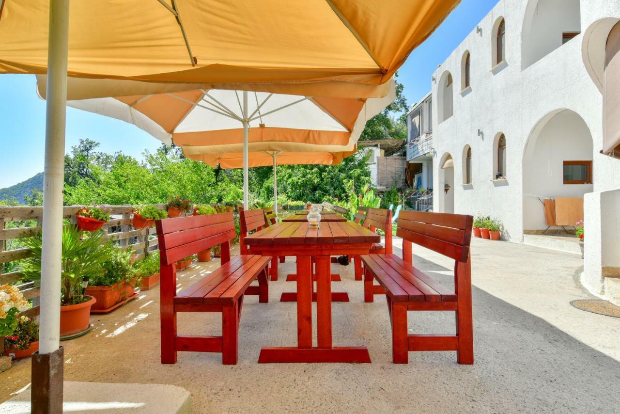 Pataki Guesthouse Petrovac Εξωτερικό φωτογραφία